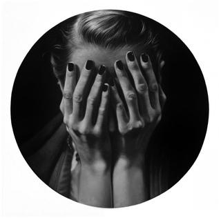 Illustration for article titled Hyper-realistic paintings look like huge double-exposure photos